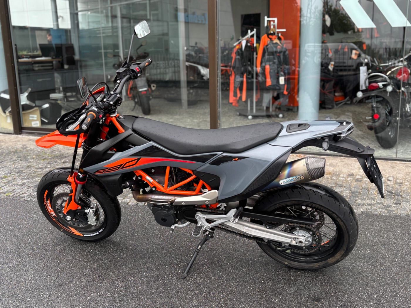 Fahrzeugabbildung KTM 690 SMC-R 2022 A2 Arrow Endschalldämpfer