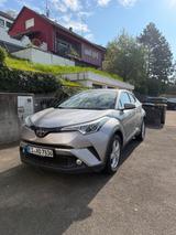 Toyota C-HR 1.2-l-Turbo Flow Flow - Toyota C-HR Flow mit Benzin-Antrieb