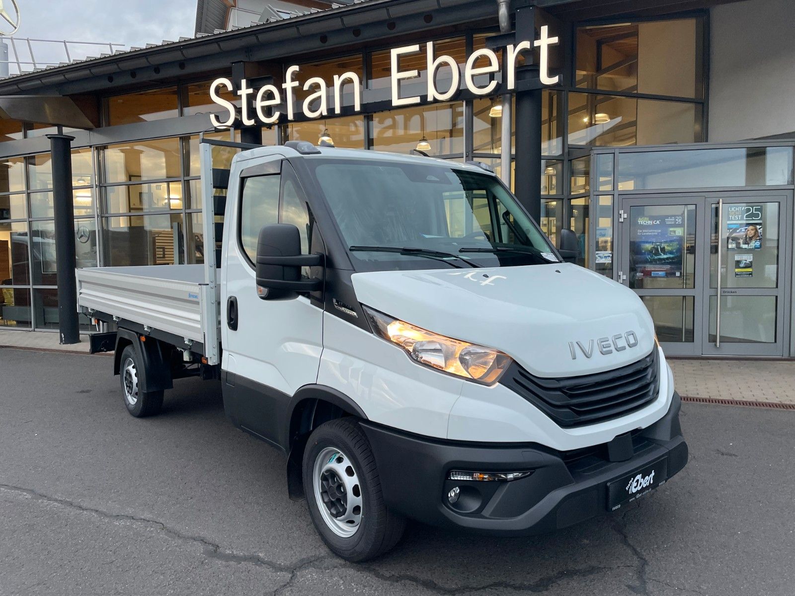 Fahrzeugabbildung Iveco Daily 35S14 A8*R3.450mm*Automatik*Kamera*2Sitze*