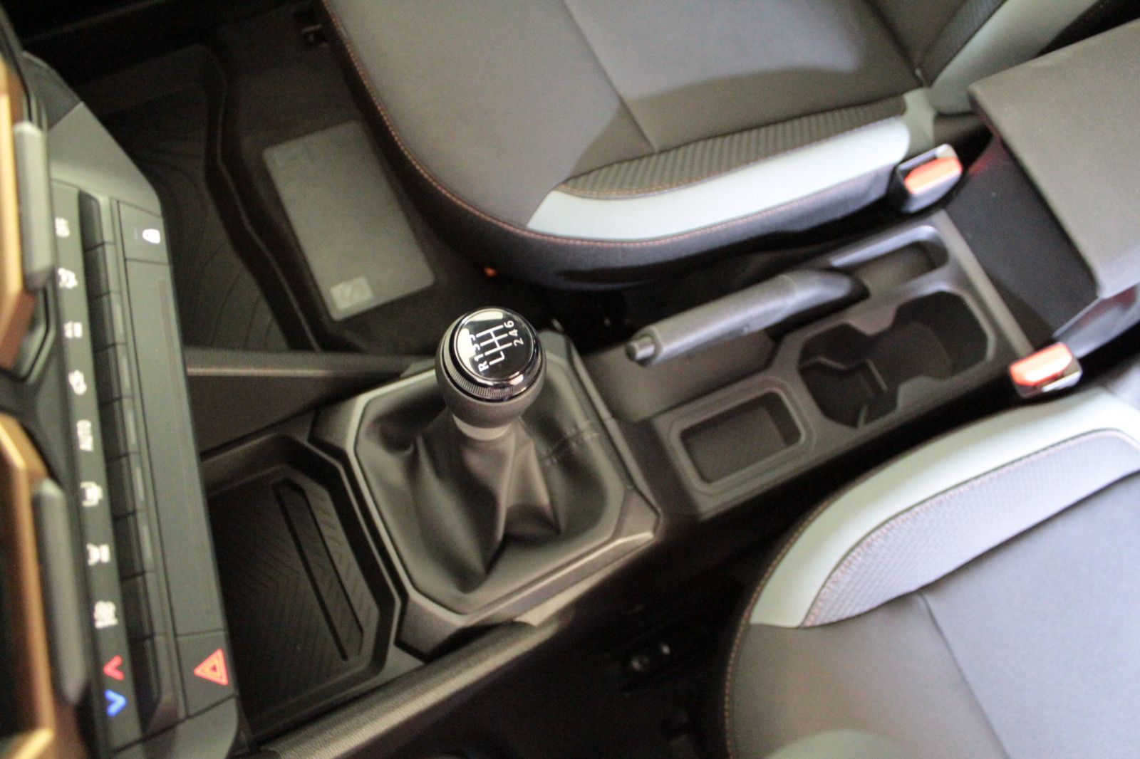 Fahrzeugabbildung Dacia Duster mild Hybrid 130 Extreme*Winter+*Technik-P