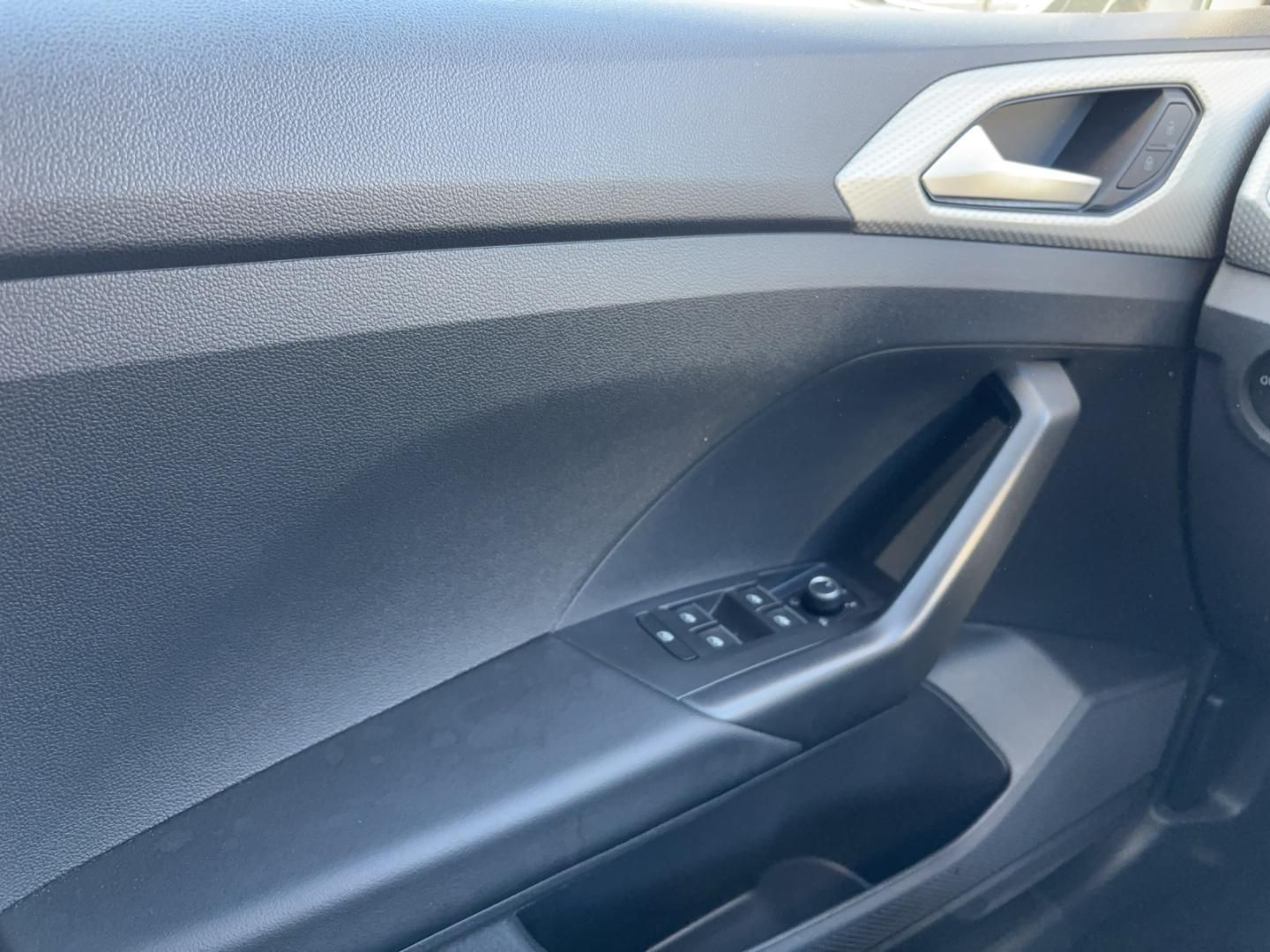 Fahrzeugabbildung Volkswagen T-Cross MOVE MOVE 1.0 TSI,ACC,Navi,SH,Climatroni