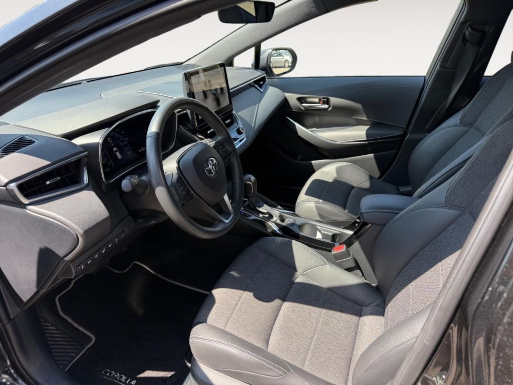 Fahrzeugabbildung Toyota Corolla 1.8 Hybrid Touring Sports Team Deutschla