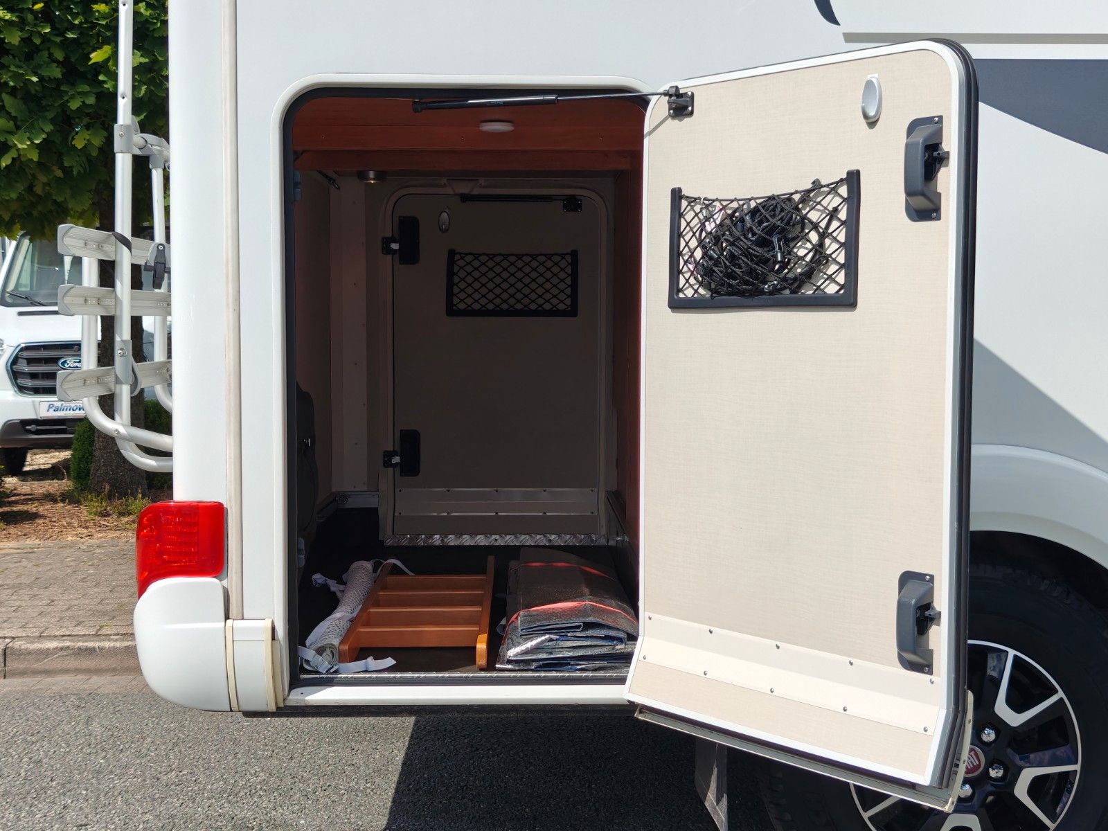 Fahrzeugabbildung HYMER / ERIBA / HYMERCAR Van 374 - Autom. SAT, TV, 2x Solar, DuoControl -