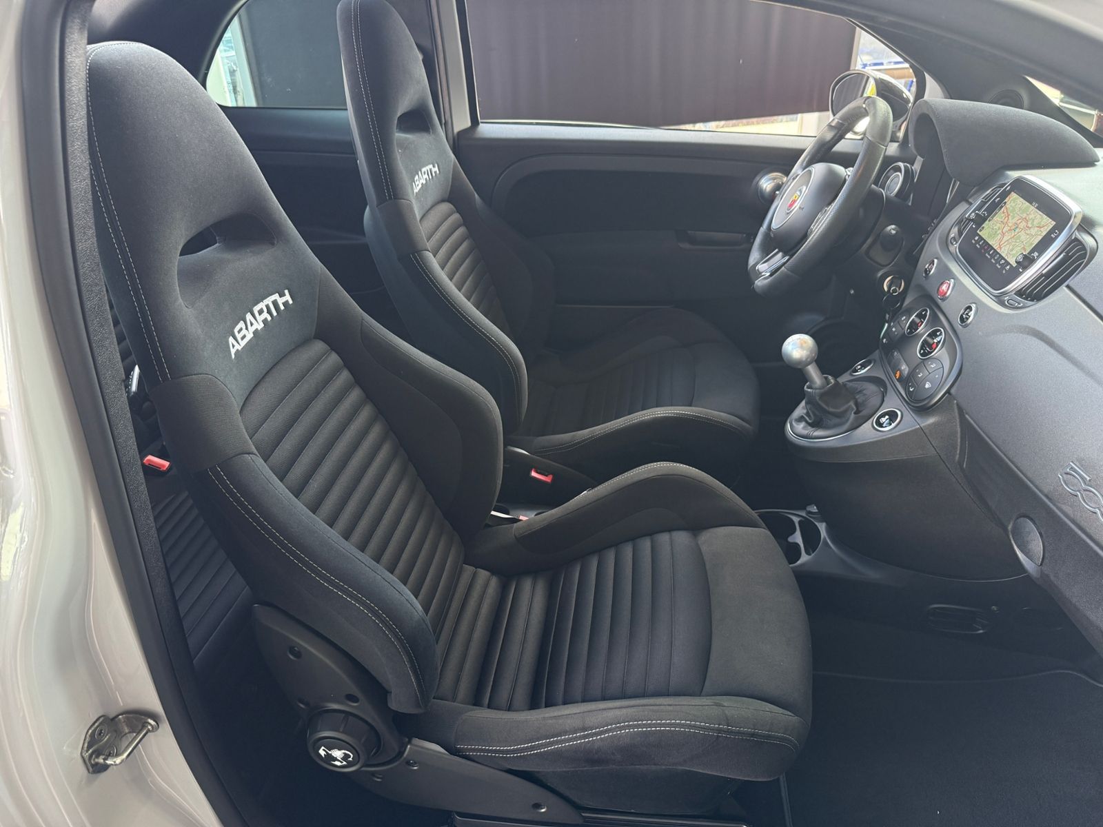 Fahrzeugabbildung Abarth 595C Cabrio Competizione KLIMA NAV PDC Beats