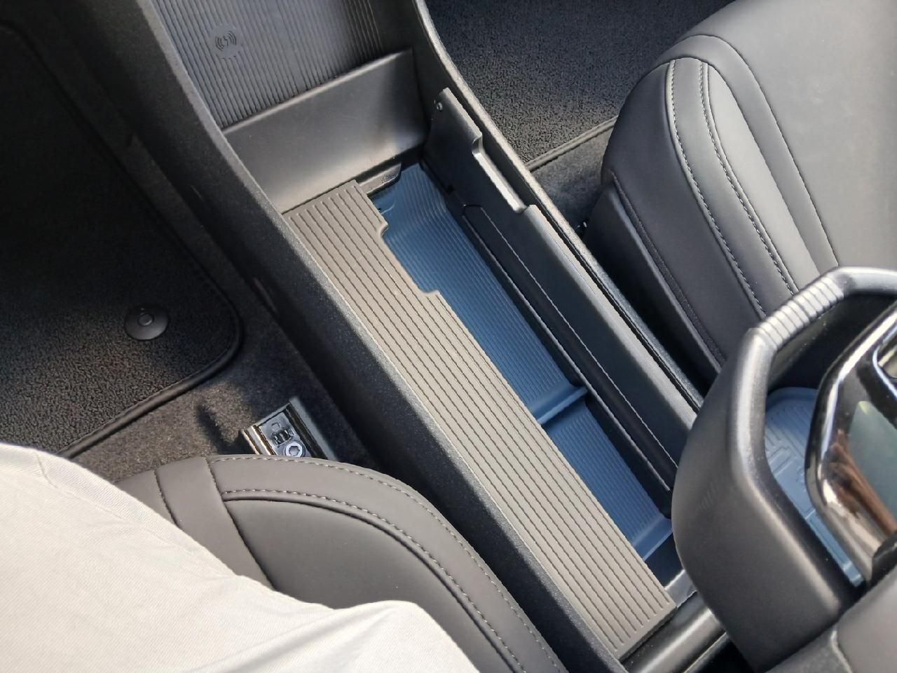 Fahrzeugabbildung Volvo EX30 Ultra 2WD Pure Electric