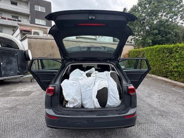 Volkswagen Golf - 12