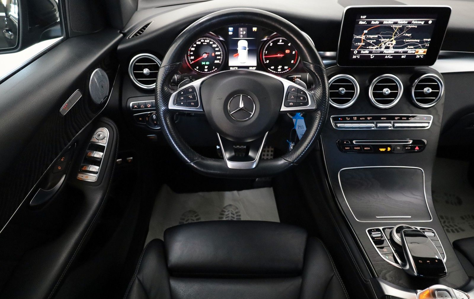 Fahrzeugabbildung Mercedes-Benz GLC 350d 4M Leder,Navi,LED,360°,Burmester,Panora