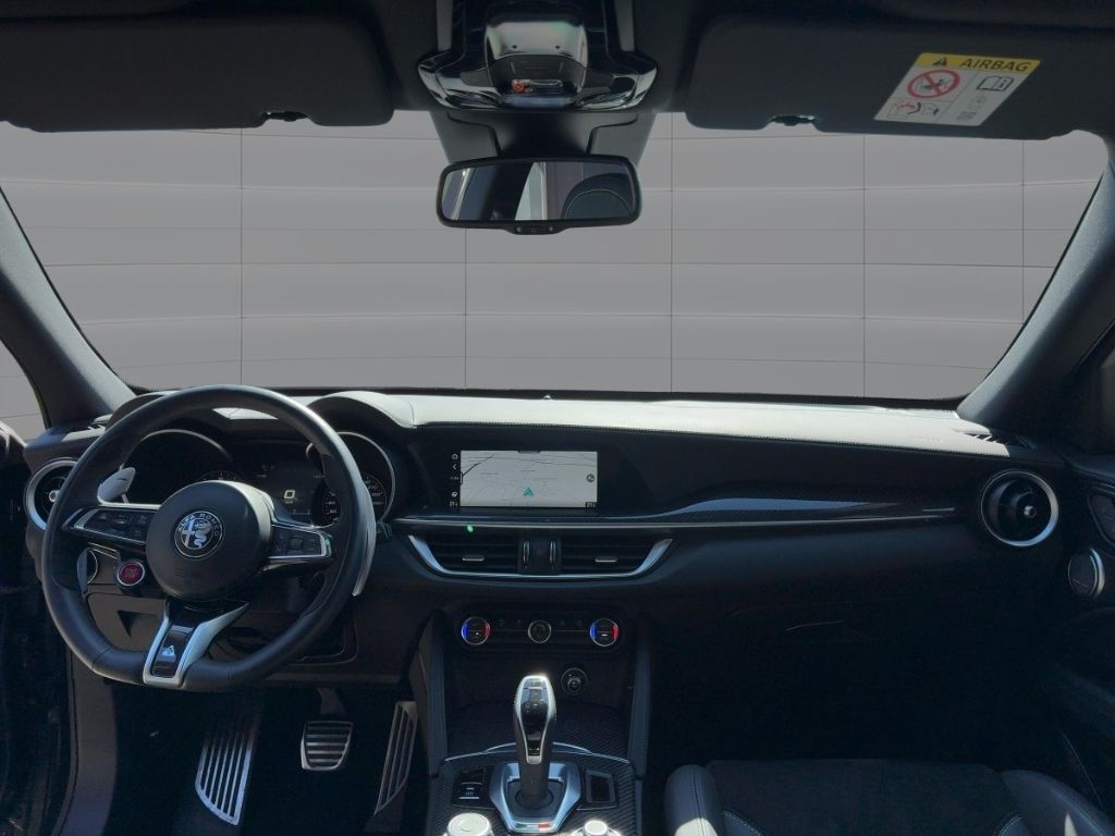 Fahrzeugabbildung Alfa Romeo Stelvio Quadrifoglio