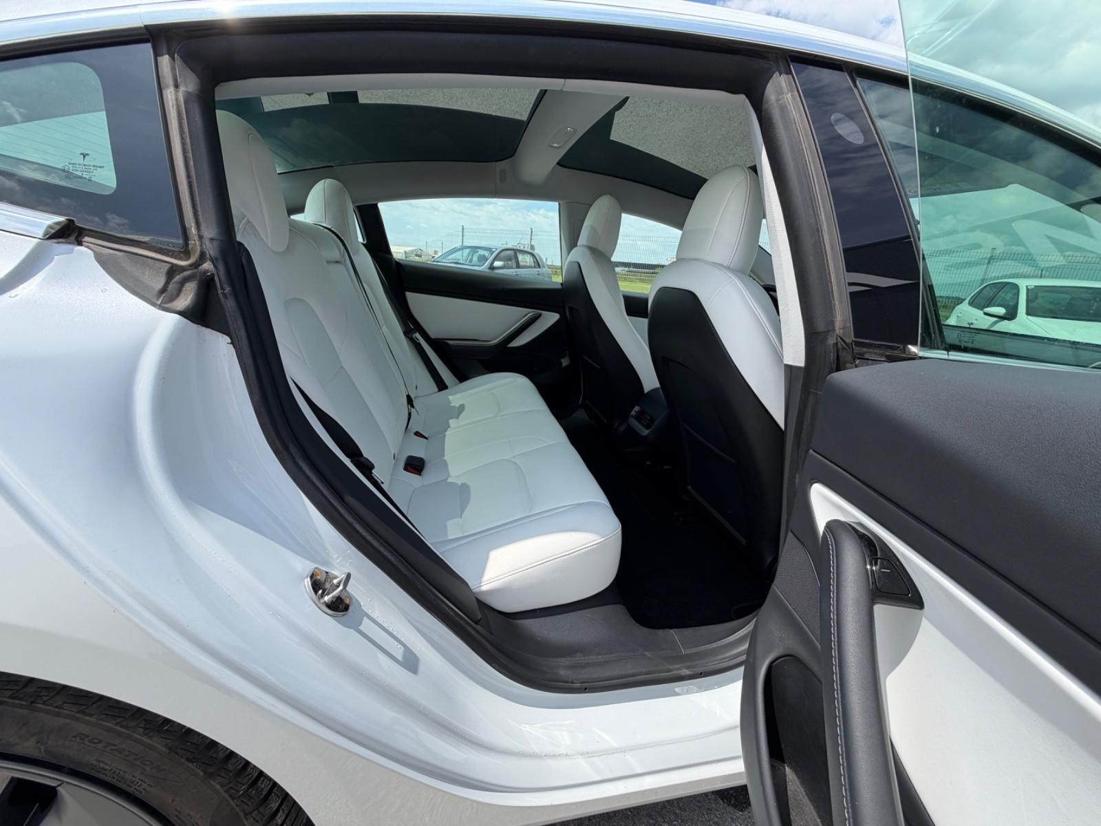 TESLA MODEL 3 306CH - STANDARD PLUS - RWD - INTERIEUR CUIR BLANC