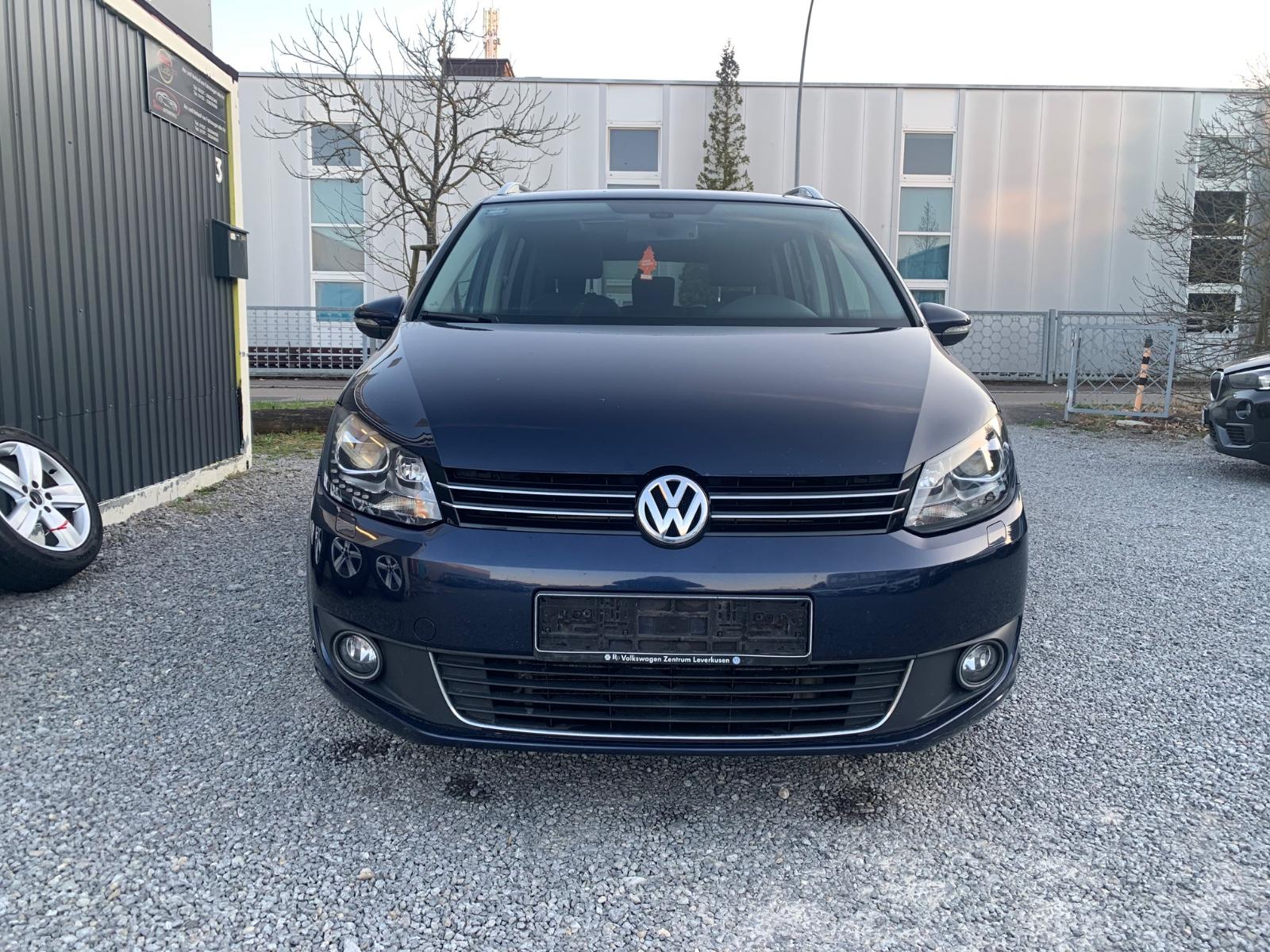 Volkswagen Touran Highline BMT/PANO/AHK