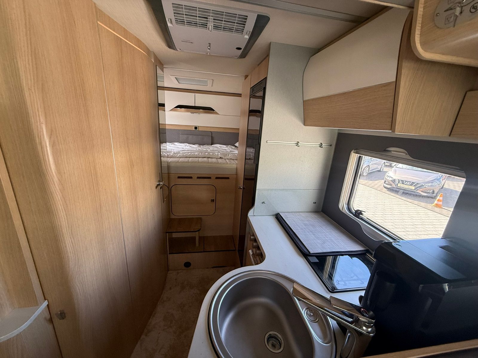 Fahrzeugabbildung HYMER / ERIBA / HYMERCAR BMC 550 T  White  Line