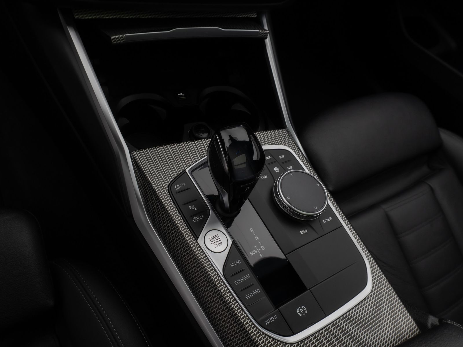 Fahrzeugabbildung BMW 320i M Sport Panorama Kamera Laser HiFi Komfort