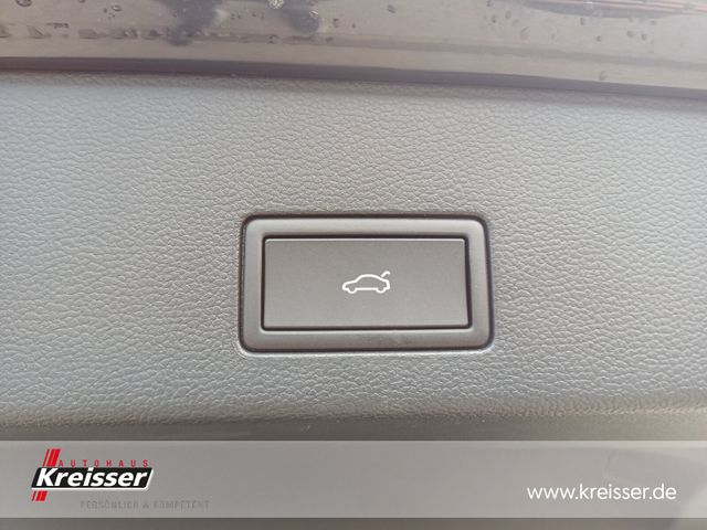 Golf Variant 1.5 eTSI R-LINE AHK/NAVI/IQ.LIGHT