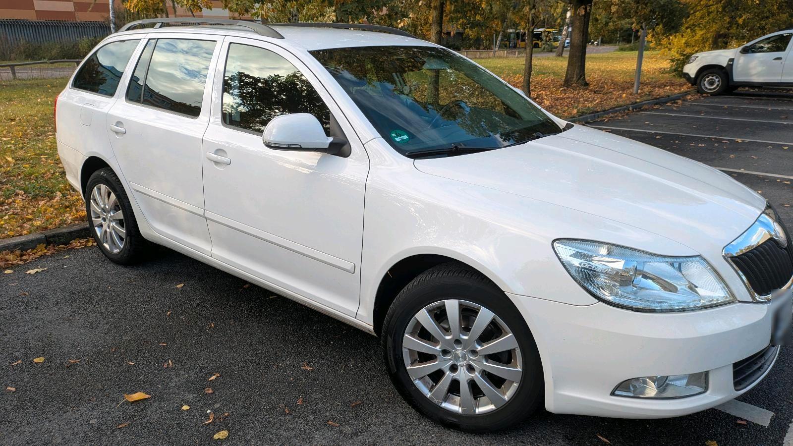 Skoda Octavia 2009 — engine 160 HP (118kW)