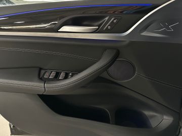 Fahrzeugabbildung BMW X3 xD25d Luxury Line Alarm HUD Panorama Komfort