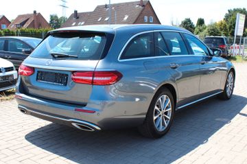 Mercedes E 200 - 2