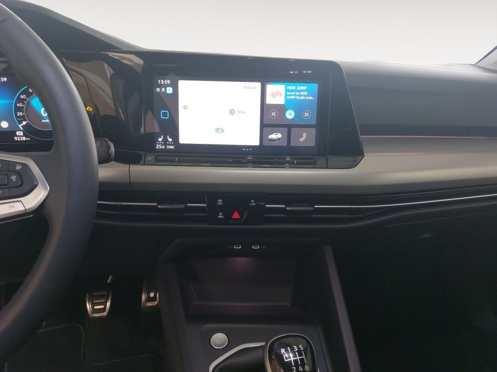 Fahrzeugabbildung Volkswagen Golf 1.0 TSI Life AHZV ACC Navi