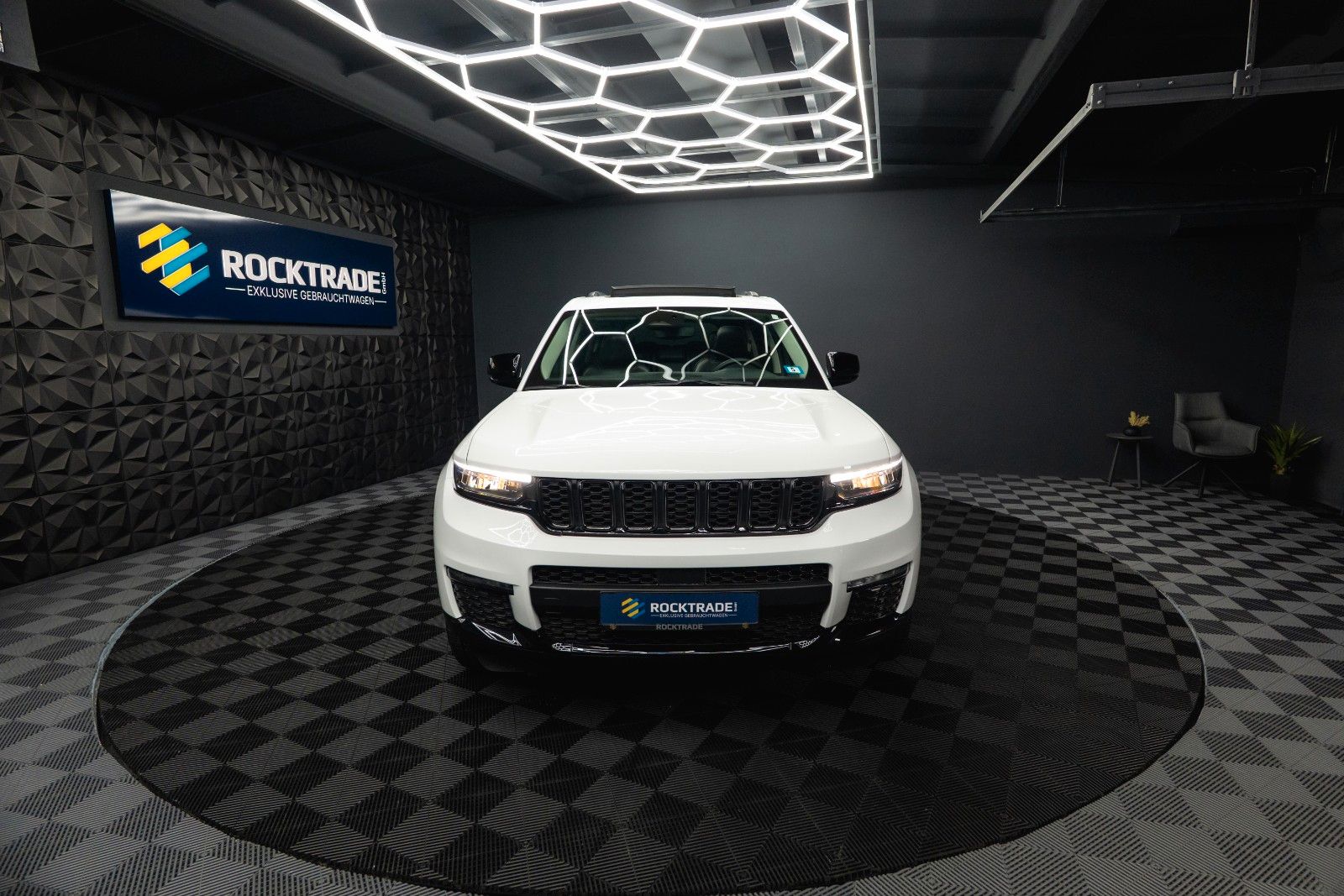 Fahrzeugabbildung Jeep Grand Cherokee 3.6 4x4 LIMITED L Night*ACC*Pano*