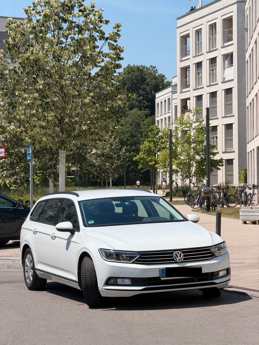 VW VW Passat Variant Kombi Weiß 