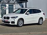 BMW X1 18 d M Sportpaket/NAVI/HEADUP/PANORAMA/KAMERA - BMW X1: M Sportpaket