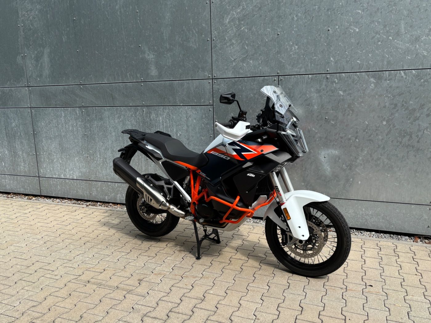 Fahrzeugabbildung KTM 1390 Super Adventure R Techpack, Remus