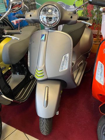 Vespa GTS 300 Super Tech