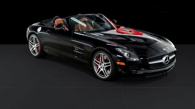 Mercedes-Benz SLS AMG Cabrio -  Obsidian Schwarz  €104.900 T1