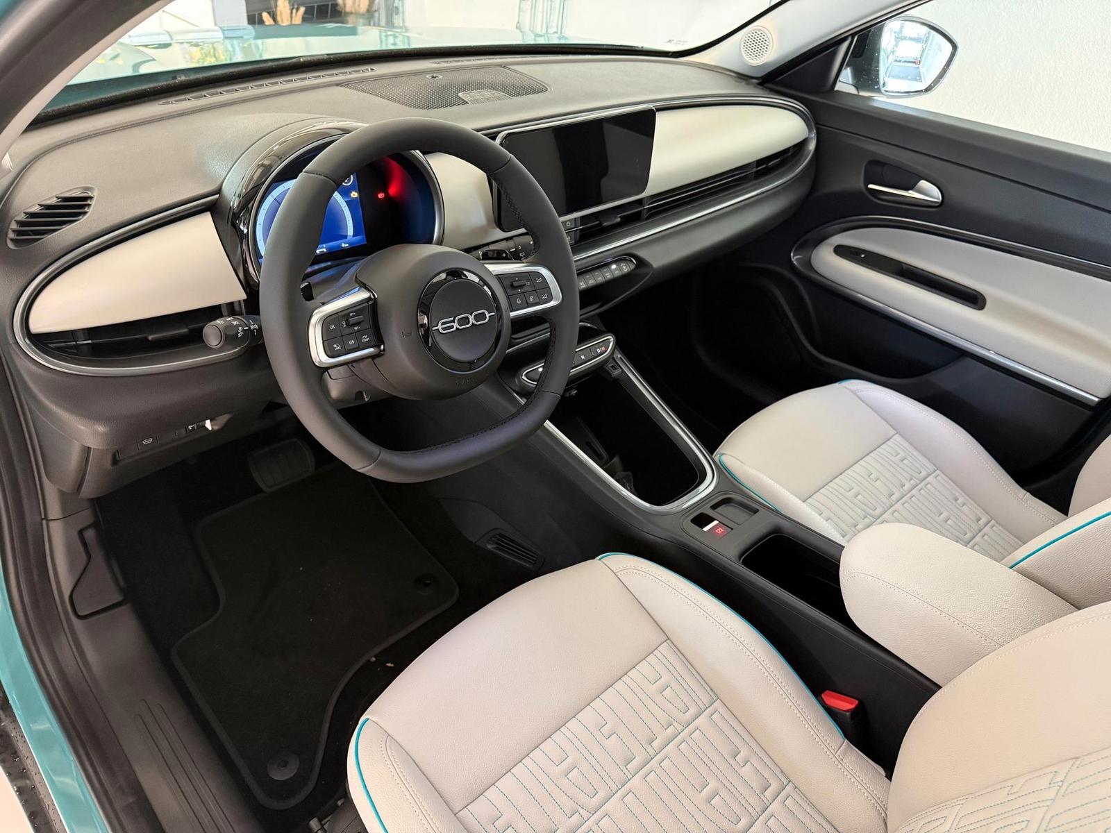 Fiat 600 La Prima Hybrid 1.2 T3 81 kW (110 PS) DCT...