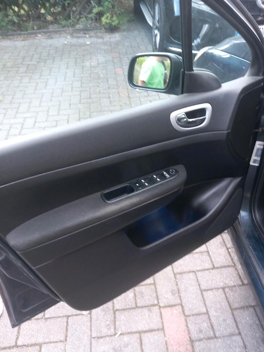 Peugeot 307 2008 — photo 7