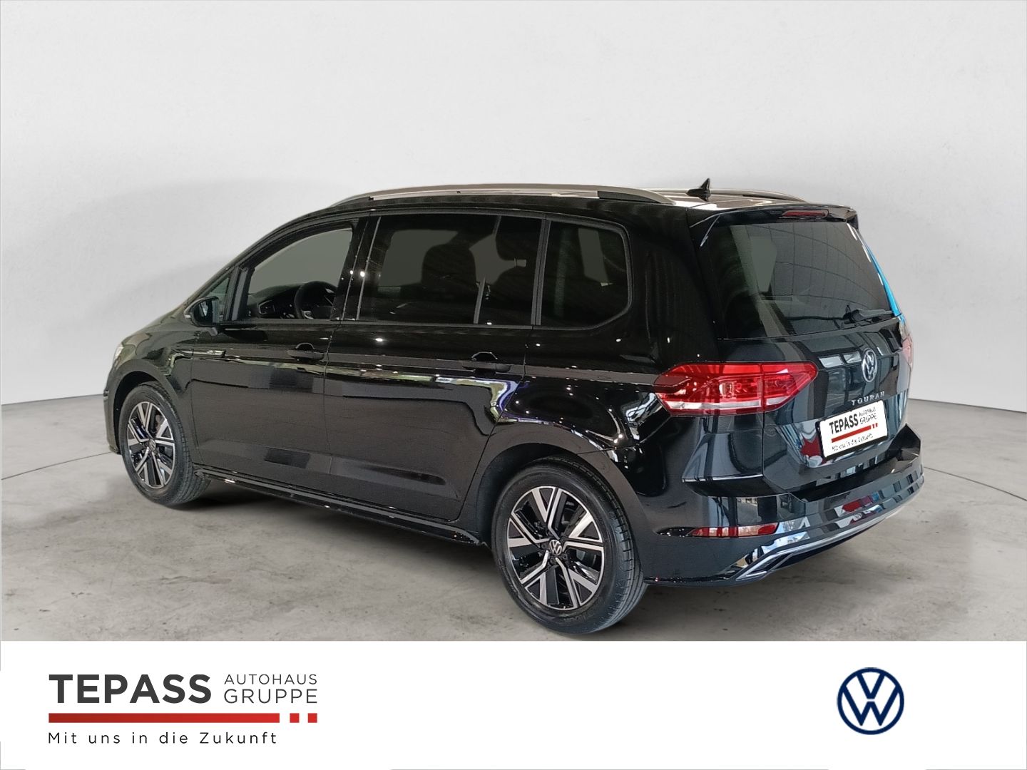 Volkswagen Touran 1,5 l TSI R-Line 7 Sitze VIRTUAL PANO imagem 3