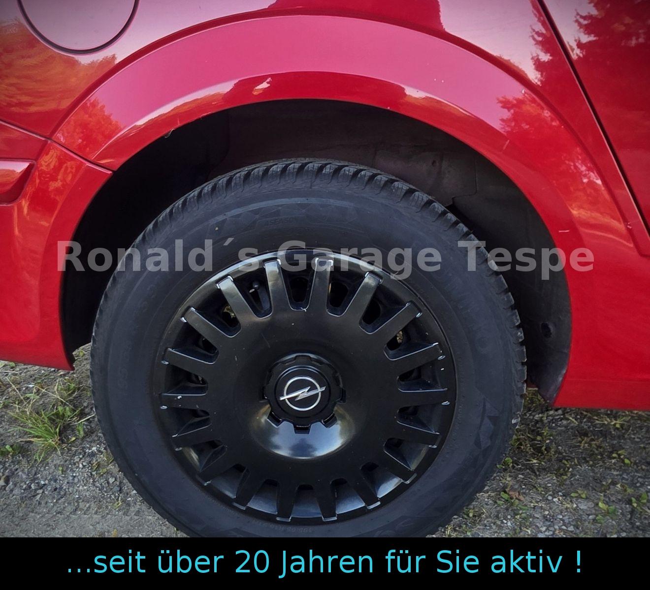 Opel Astra 2009 — photo 14