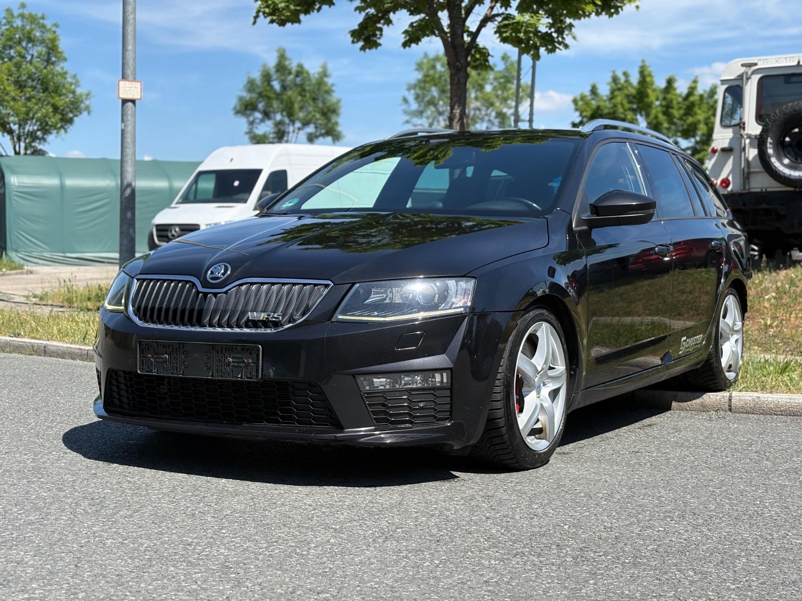 Skoda Octavia Combi RS *Xenon*Navi*SHZ*TÜV*1Hand*