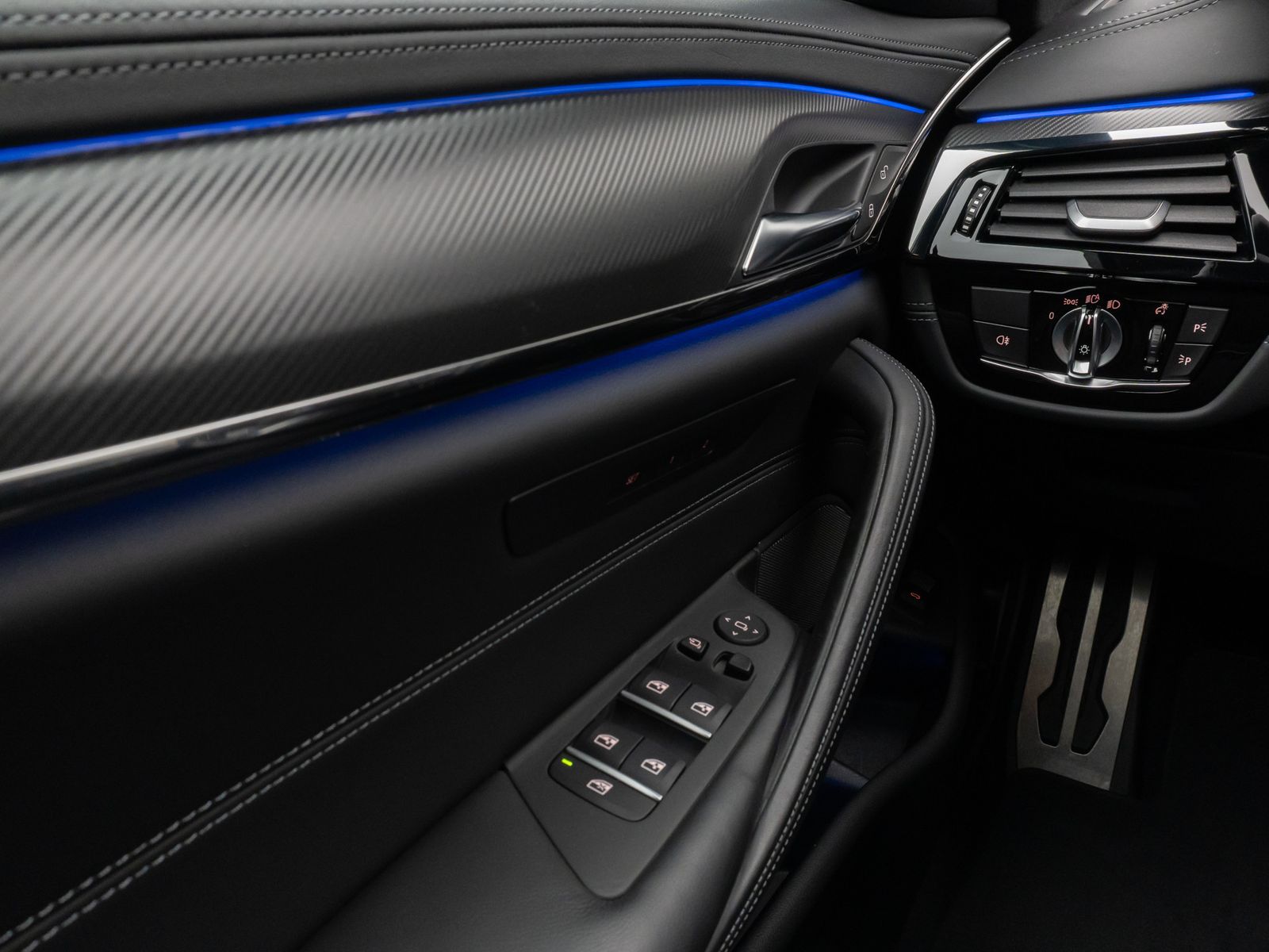 Fahrzeugabbildung BMW M5 Competition xD 360°HUD DAB ACC Komfort 20Zoll