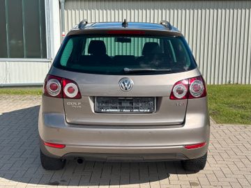 Volkswagen Golf - 6