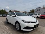 Toyota Auris Cool Sportsitze Sport Lenkrad - weiße Toyota Auris