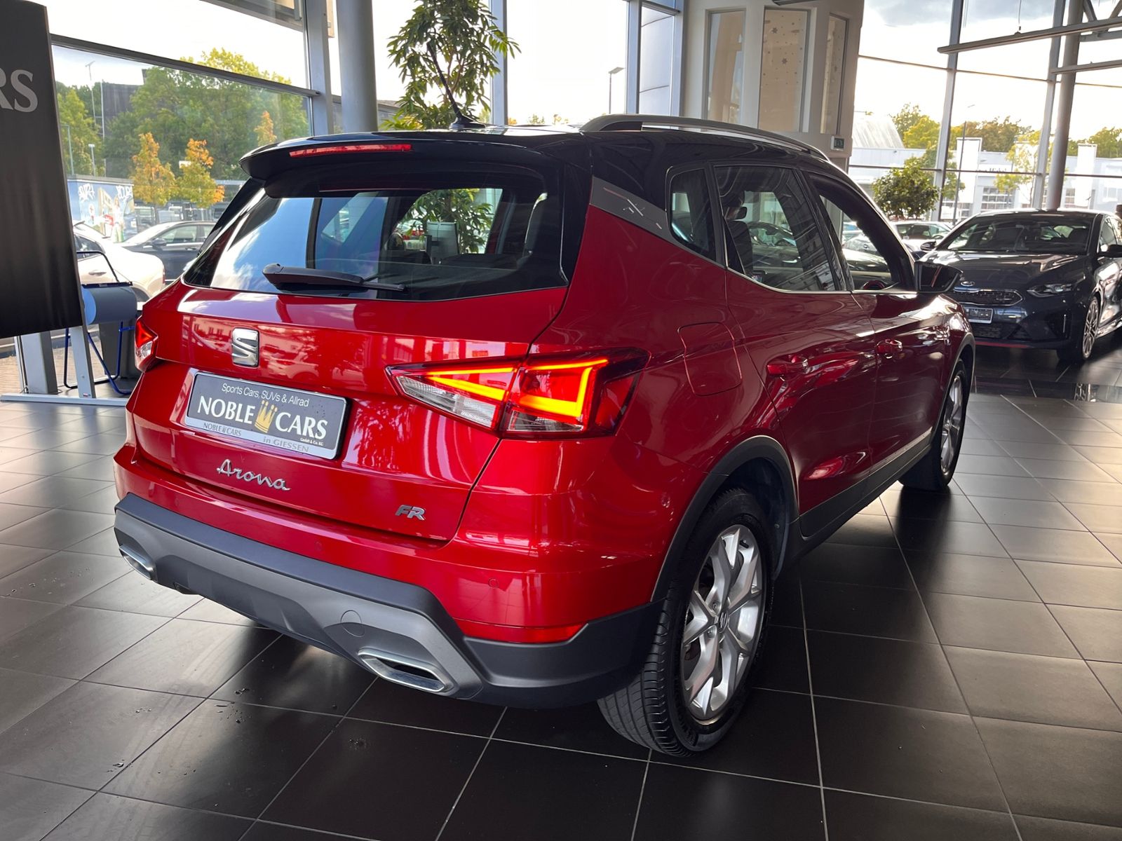 Fahrzeugabbildung SEAT ARONA 1.5 TSI DSG FR KLIMA LED NAV SHZ 17"