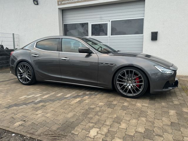 Maserati Ghibli -