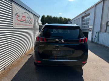 Peugeot 5008 - 8