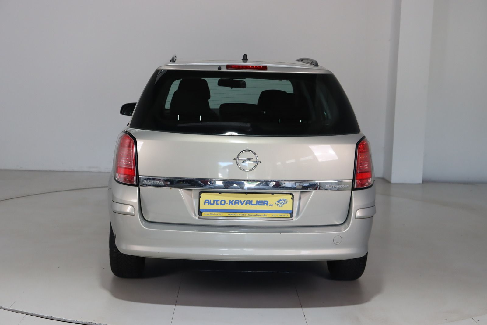 Fahrzeugabbildung Opel Astra Caravan 1.6 Twinport Edition