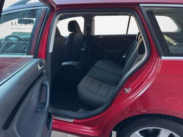 Volkswagen Golf - 10