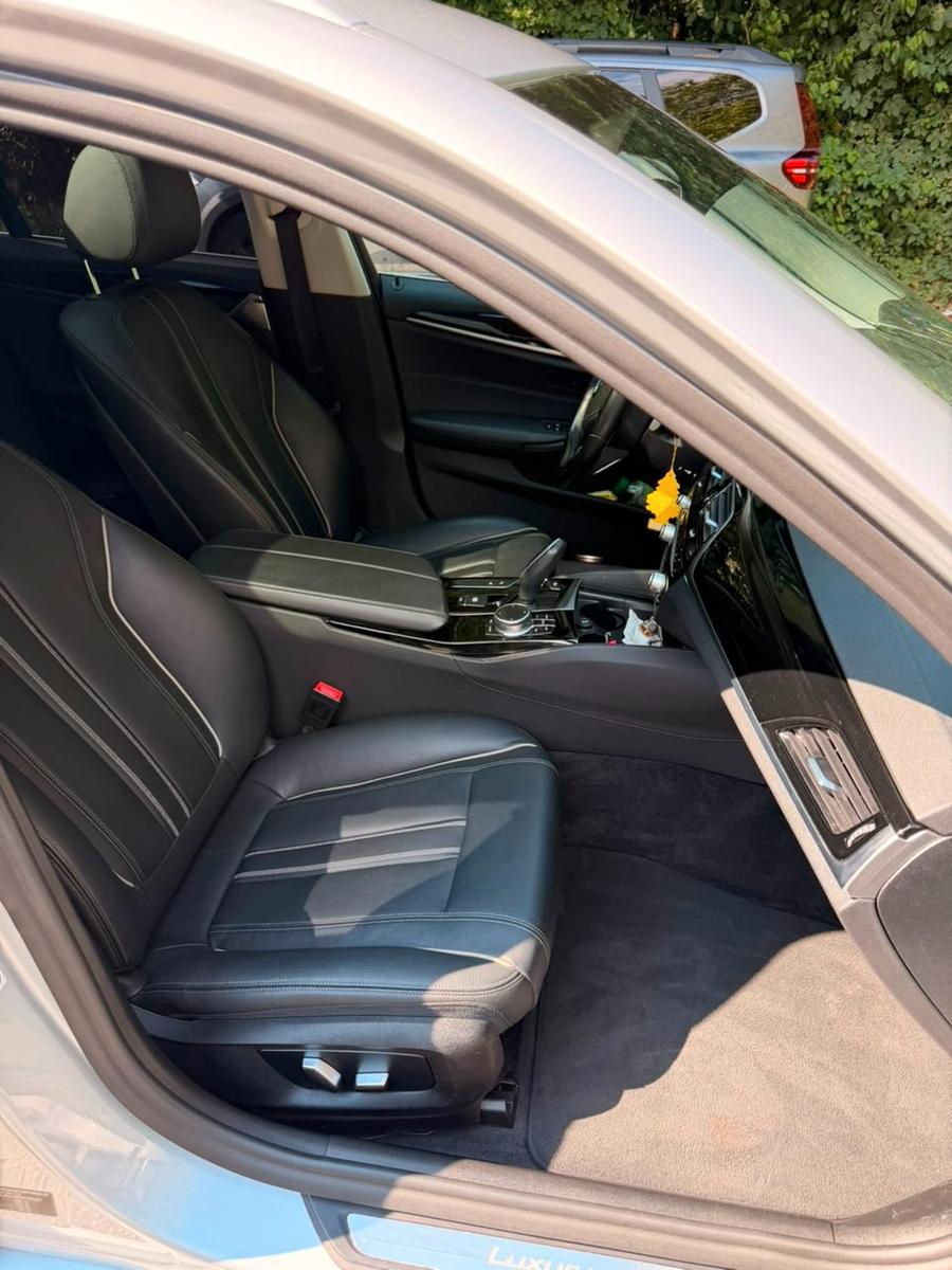 BMW 530 5 Touring 530 d Luxury Line/Pano/Tüv 08.2027