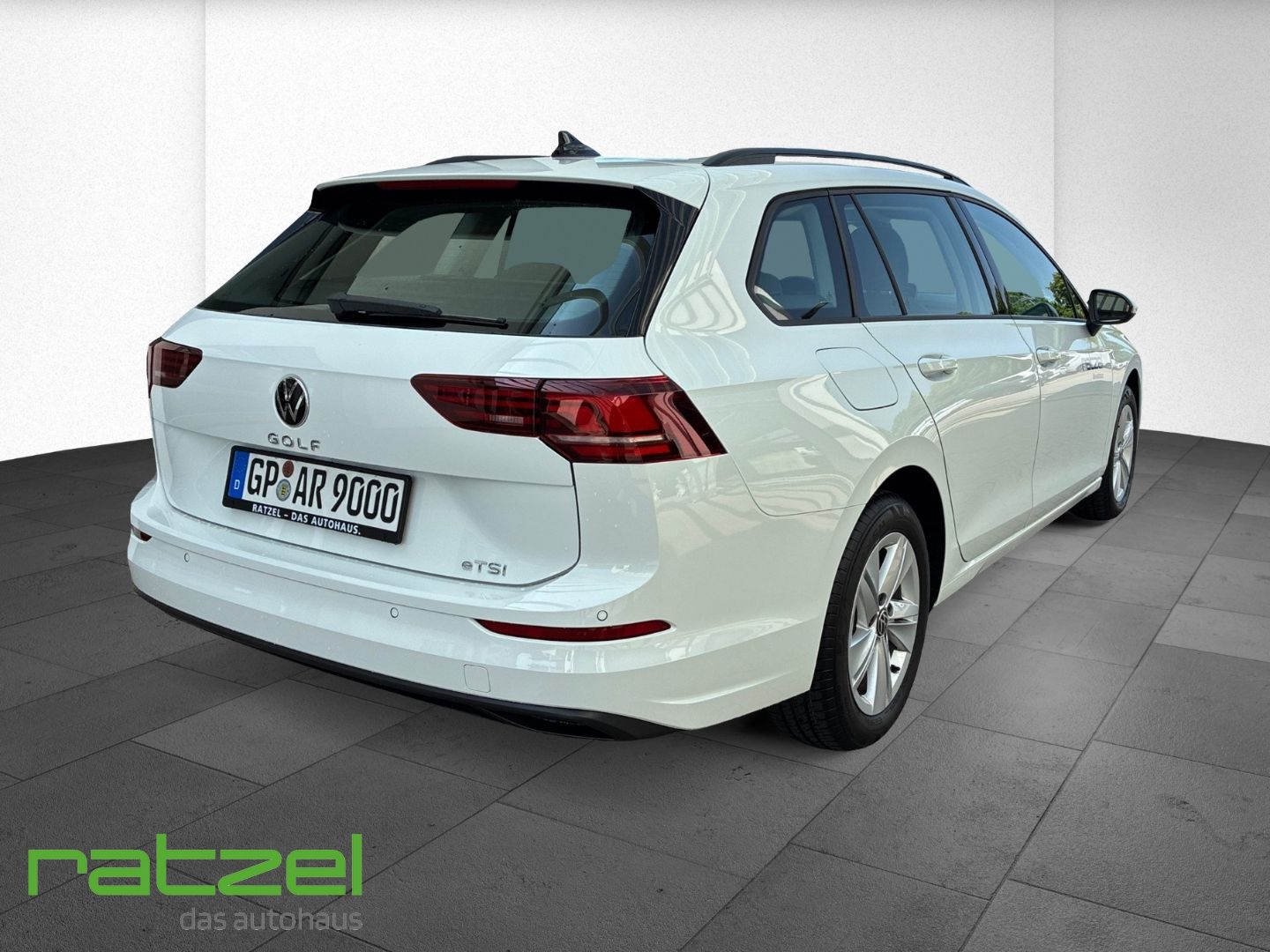 Fahrzeugabbildung Volkswagen Golf Variant LIFE 1.5 TSI DSG NAVI+ACC+LED+SHZ