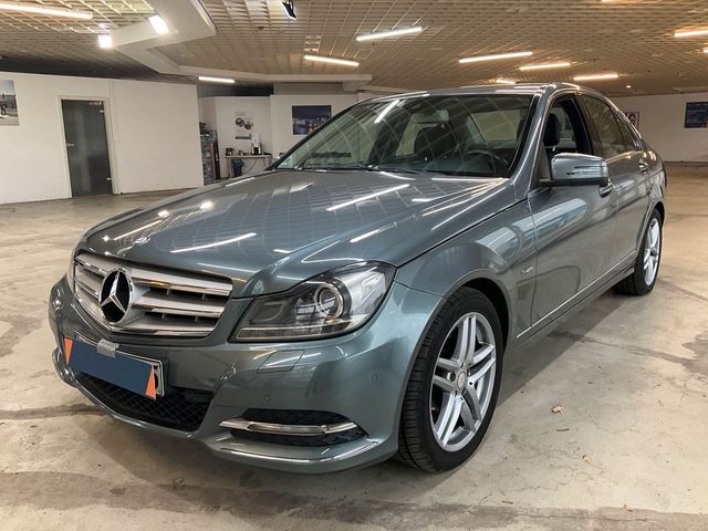 Mercedes-Benz C 200 CGI AVANTGARDE/XENON/PDC/NAVI/TEMP./SHZ