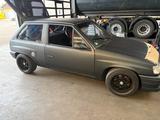 Opel A Corsa mit 2l 16v GSI  Calibra - Opel Calibra 16v mit Benzin-Antrieb