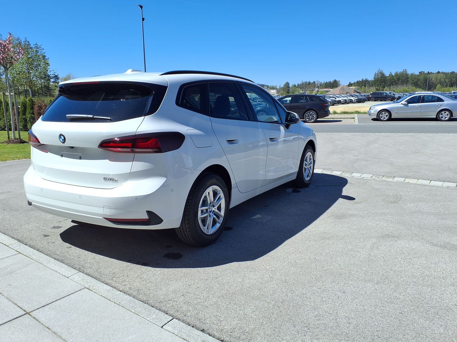 BMW 218 Active Tourer  ACC|AHK|RFK|Carplay|Klima|... imagem 3