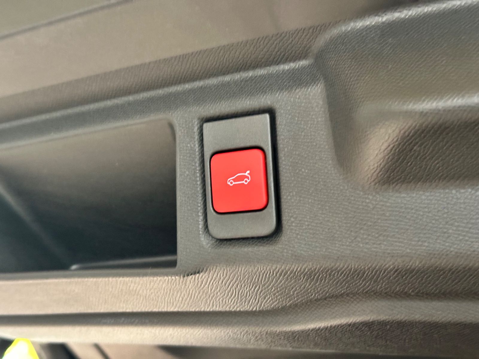 Fahrzeugabbildung Opel Grandland Hybrid *NAVI*SHZ*Allwetter*Kamera*Foc