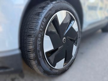 Volvo EX30 Plus 2WD Pure Electric