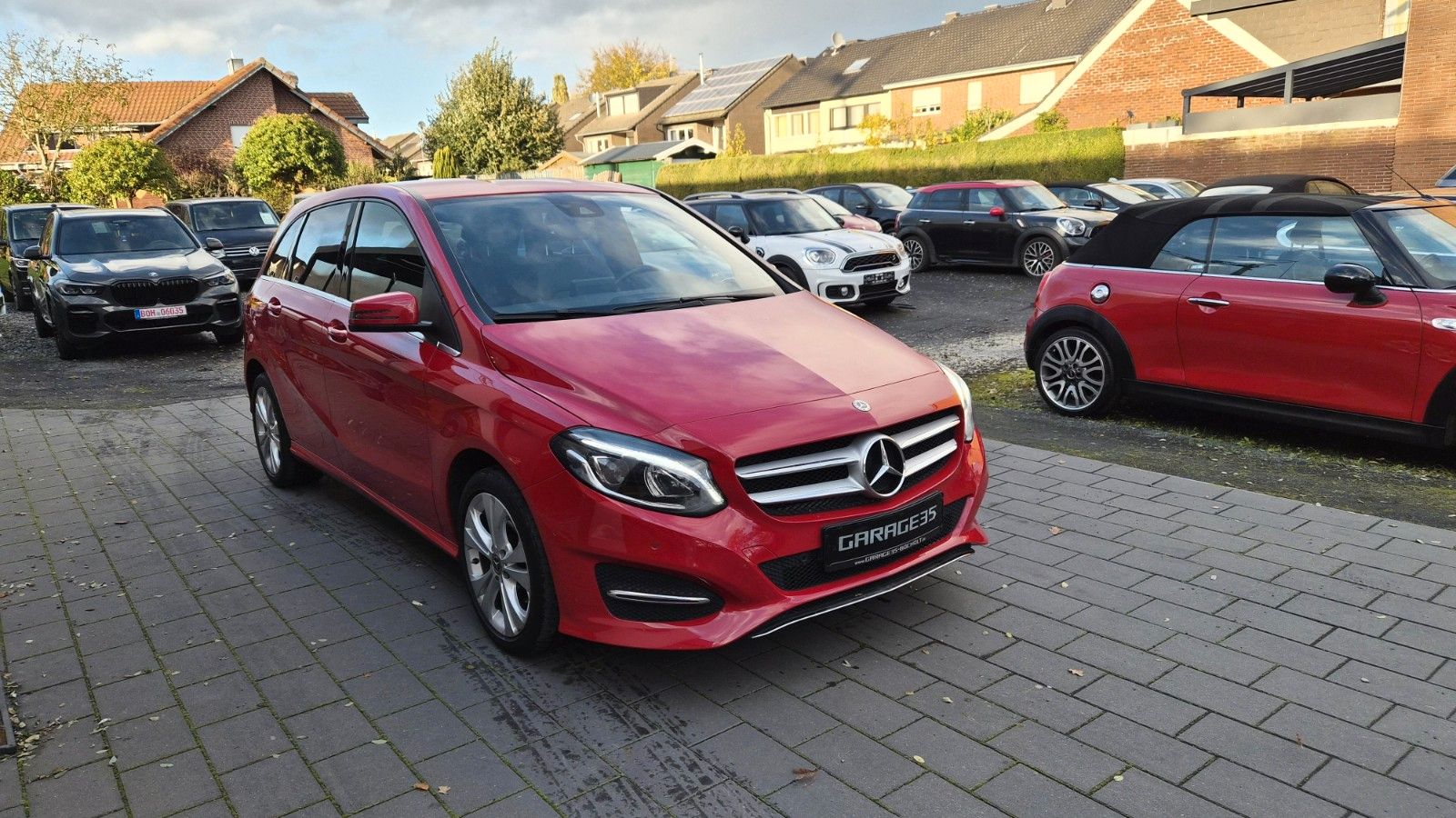 MERCEDES-BENZ B 220 4Matic/NAVI/R.CAM/SHZ/LEDER