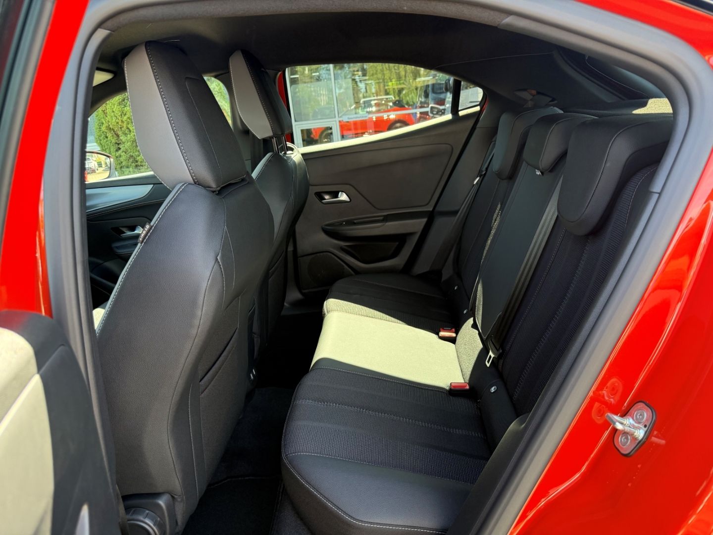 Fahrzeugabbildung Opel Mokka YES 1.2 Turbo SHZ+LHZ+Kamera+Allwetter