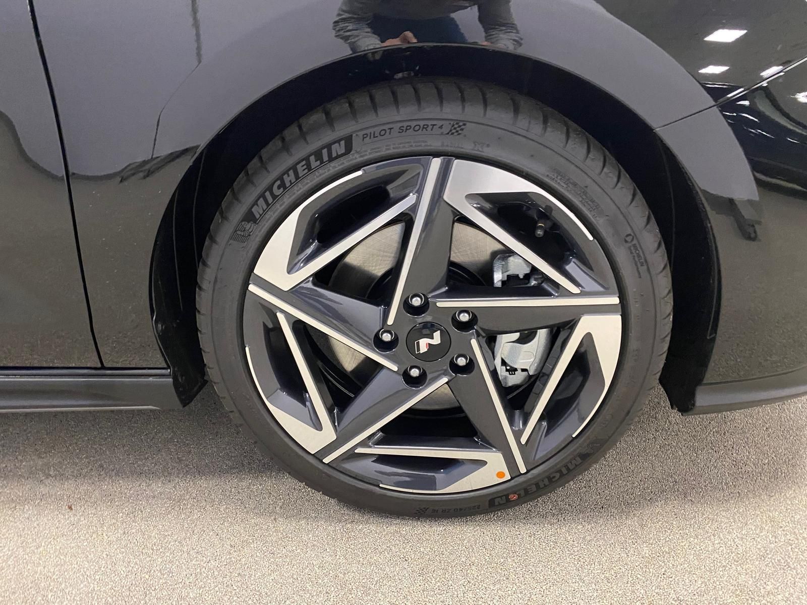 Fahrzeugabbildung Hyundai i30 N-Line APP+KLIMA+RFK+PDC+NAVI+SITZHEIZ+Andro